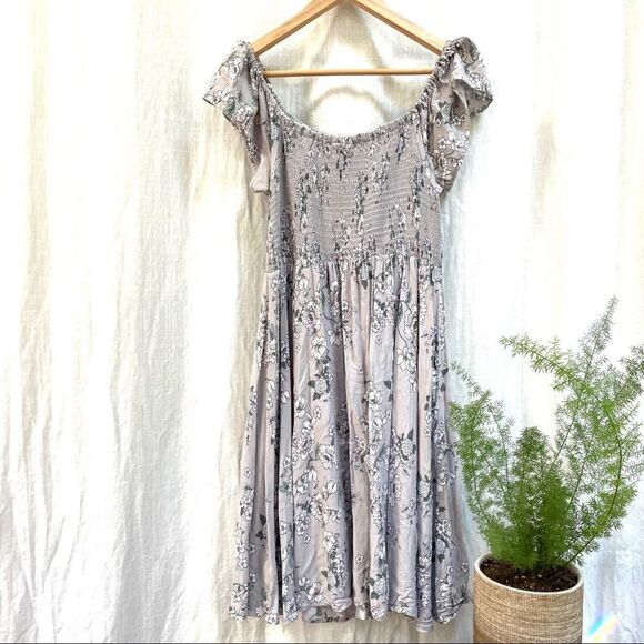 Torrid gray floral off the shoulder fit flare 1x - Picture 5 of 13